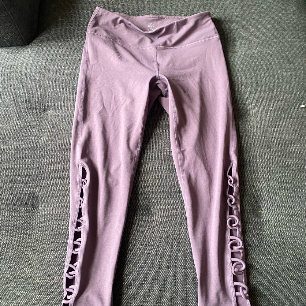 Athletic leggings